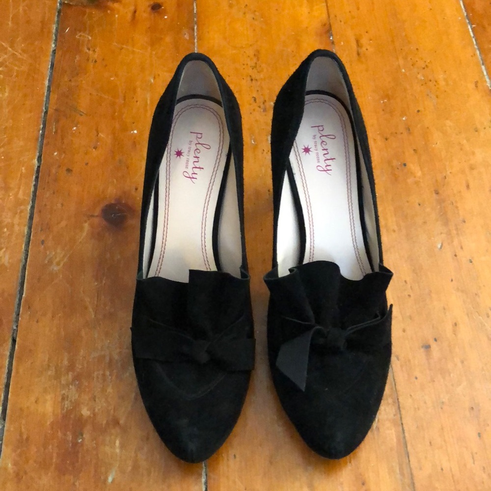 Suede pumps